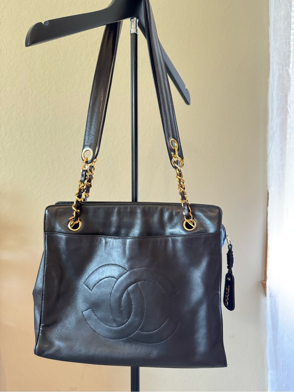 CHANEL Black Leather Shoulder Bag with Gold Hardware